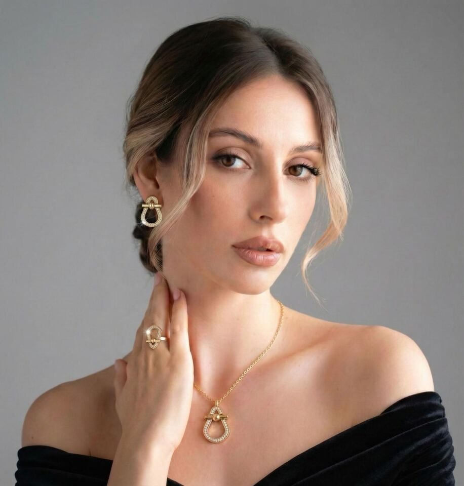 Kıvrımlı Altın Set