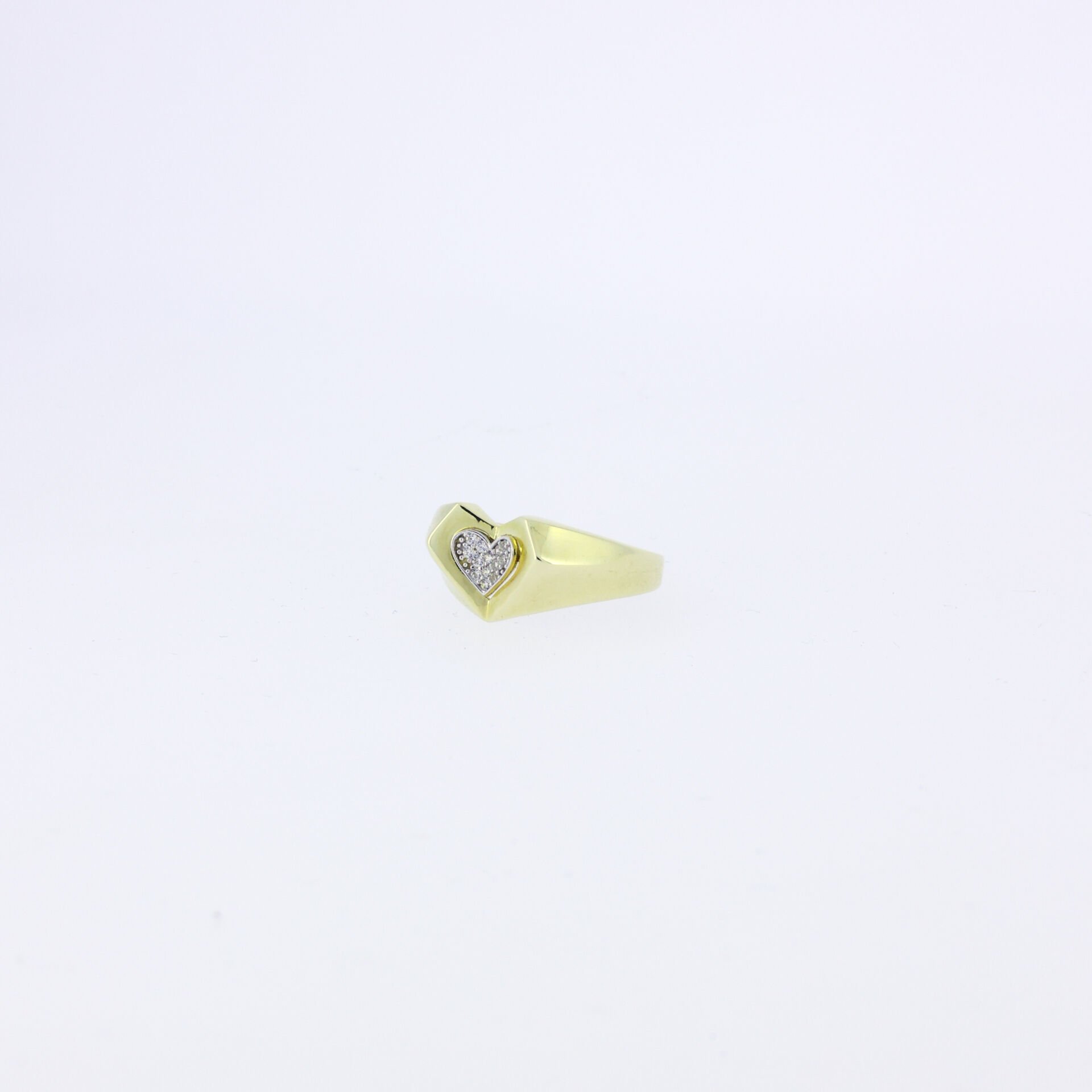 Kalbin Işıltısı: Zirkon Taşlı Altın Renk Kalp Yüzük