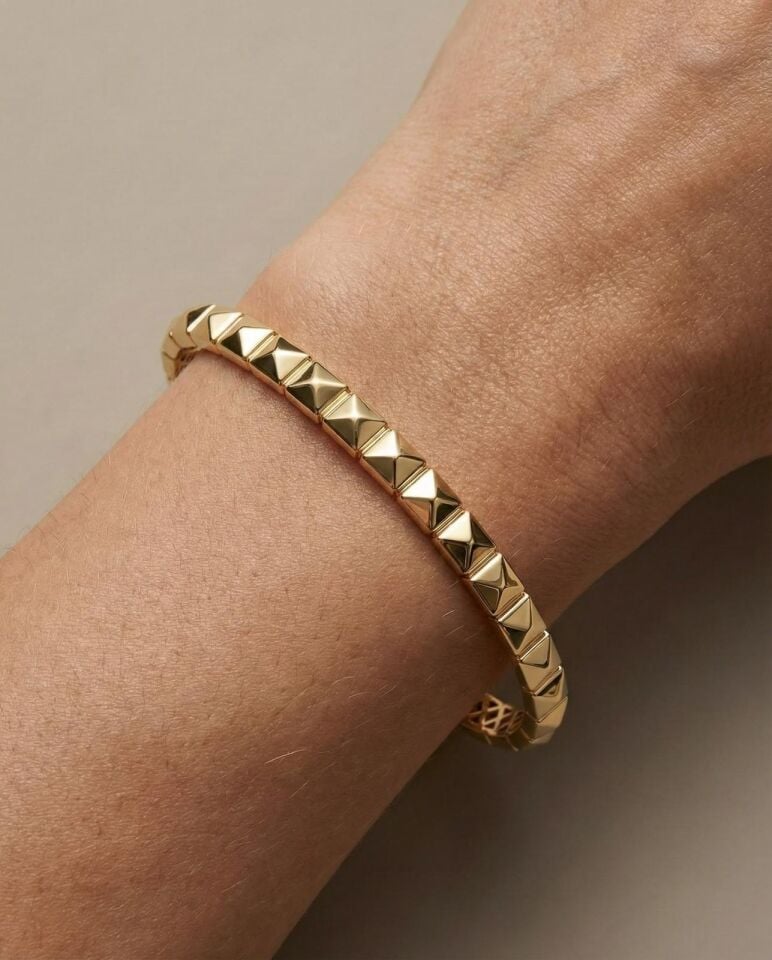 Piramit Sıralı Kelepçe