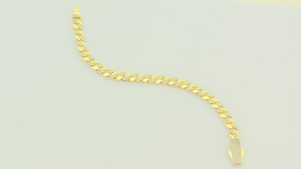 Zarif Taş İşlemeli Kıvrımlı Altın Bileklik