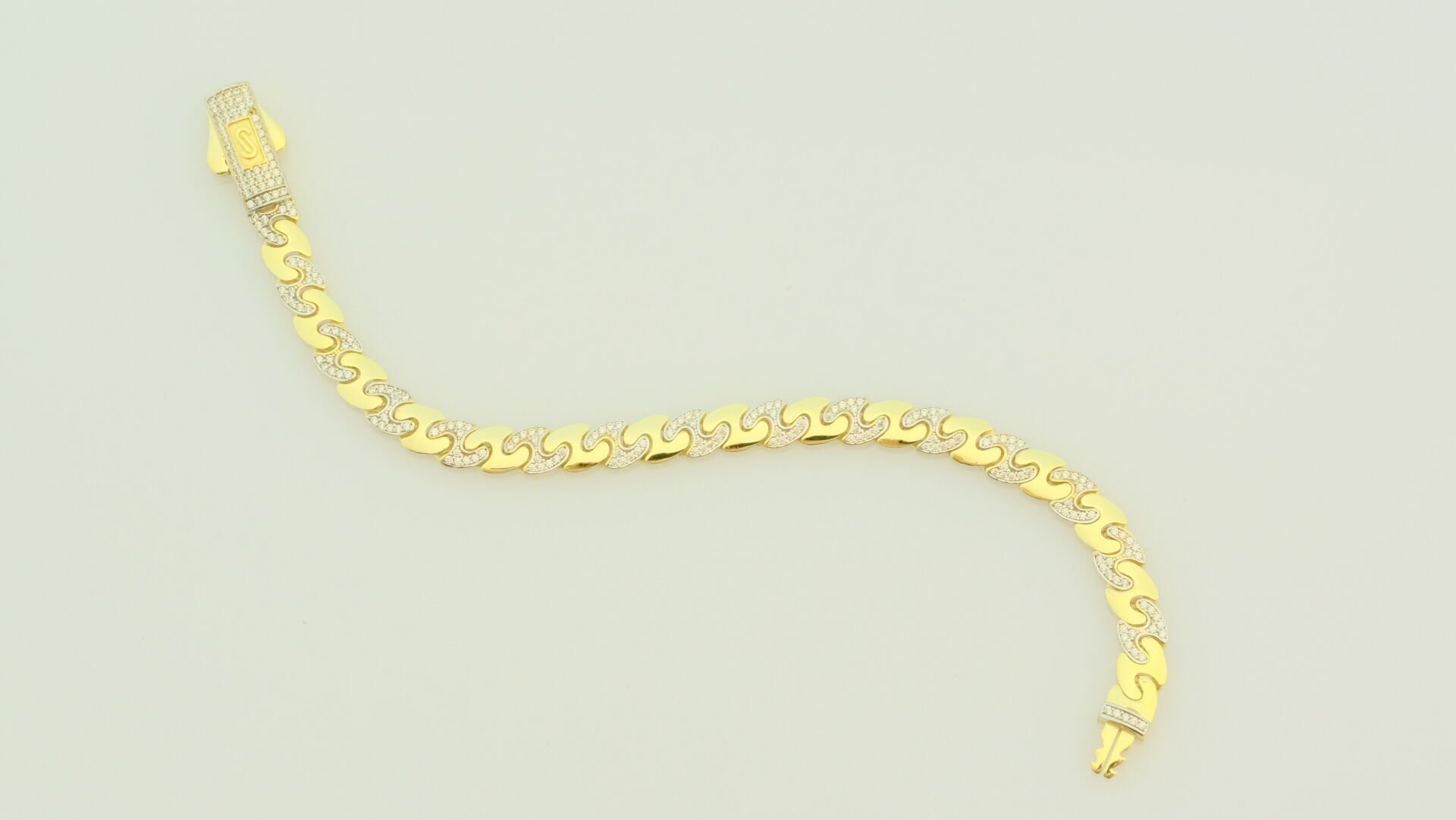 Taş İşlemeli Dalga Formlu Altın Bileklik