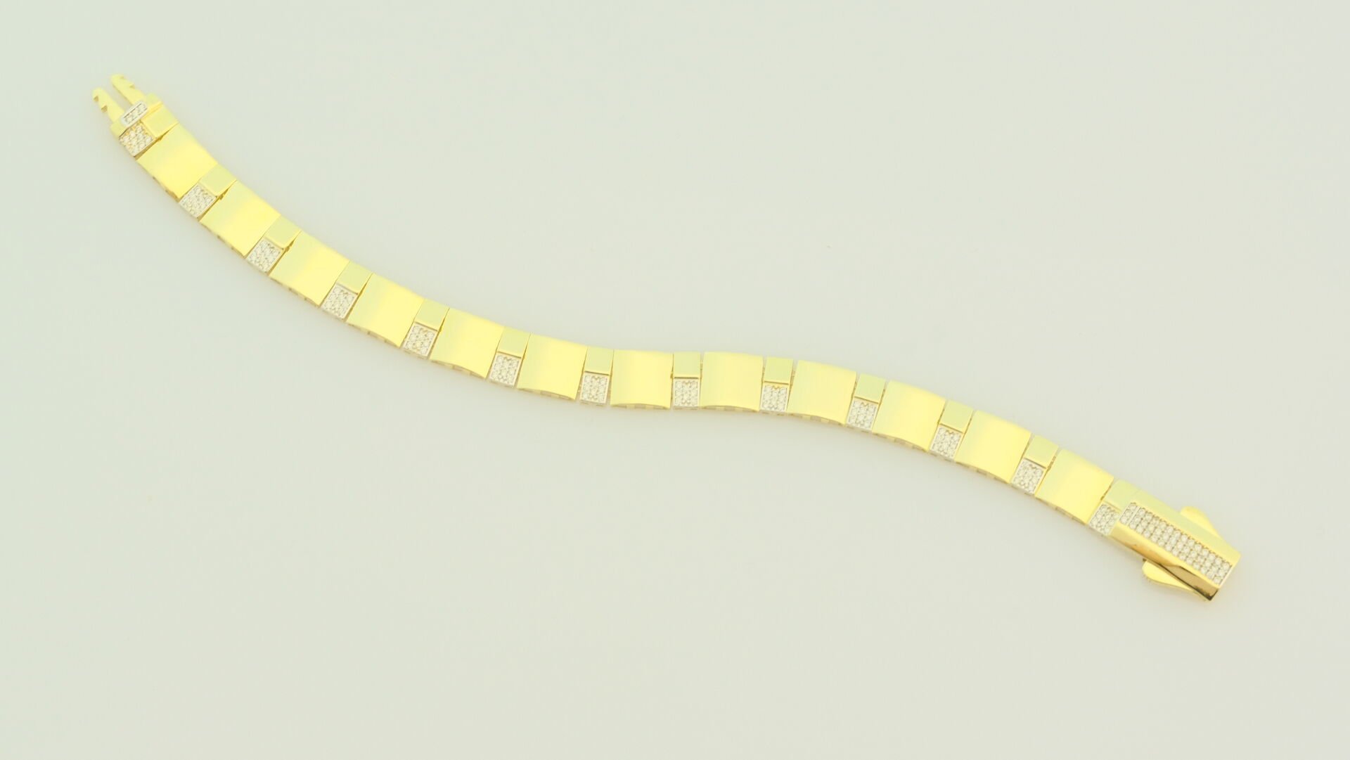 Kare Formlu Taşlı Altın Bileklik