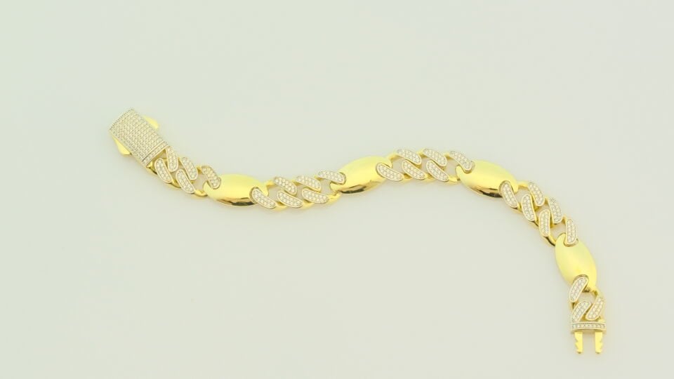 Taş İşlemeli Oval Detaylı Altın Bileklik