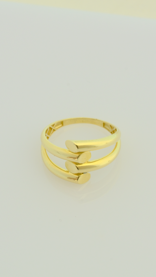 Zarif Üç Kalp Detaylı Kadın Altın Yüzük