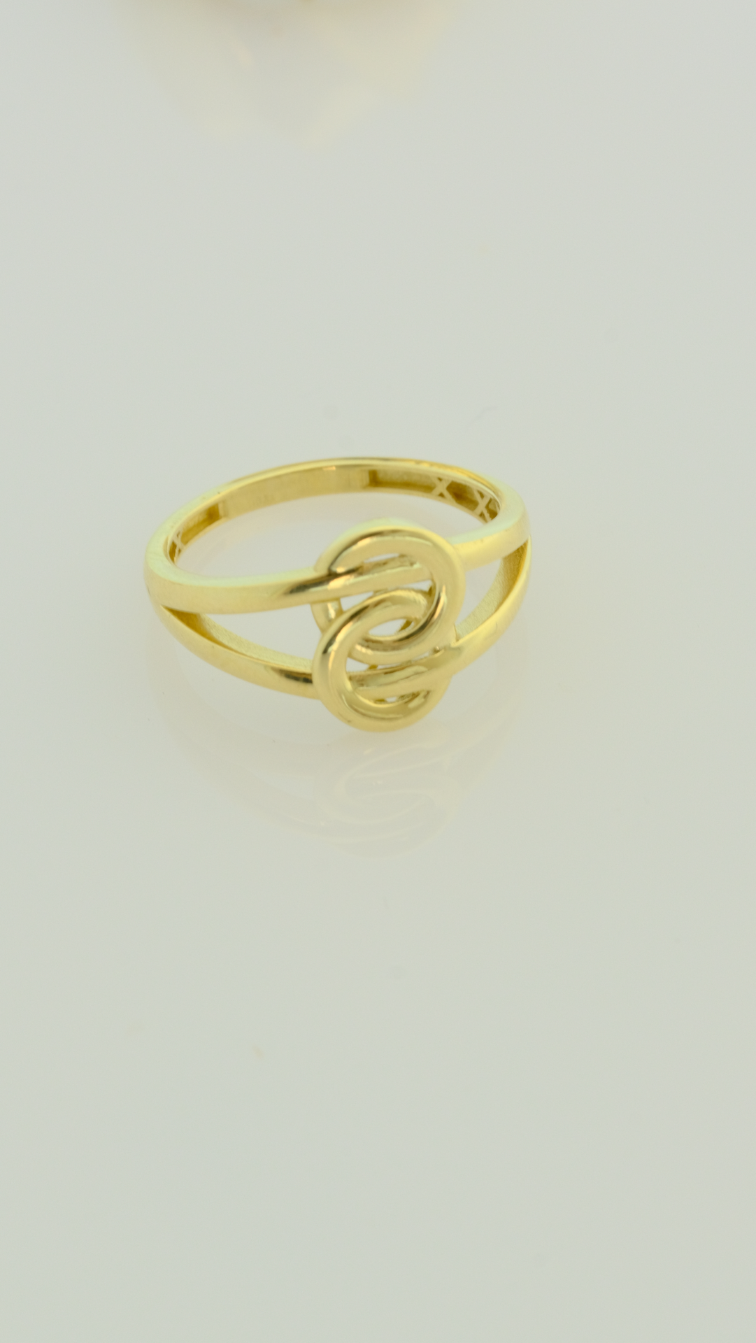 Halkalı Altın Yüzük