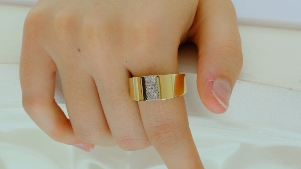 Altın Zarif Işıltı Şerit Yüzük