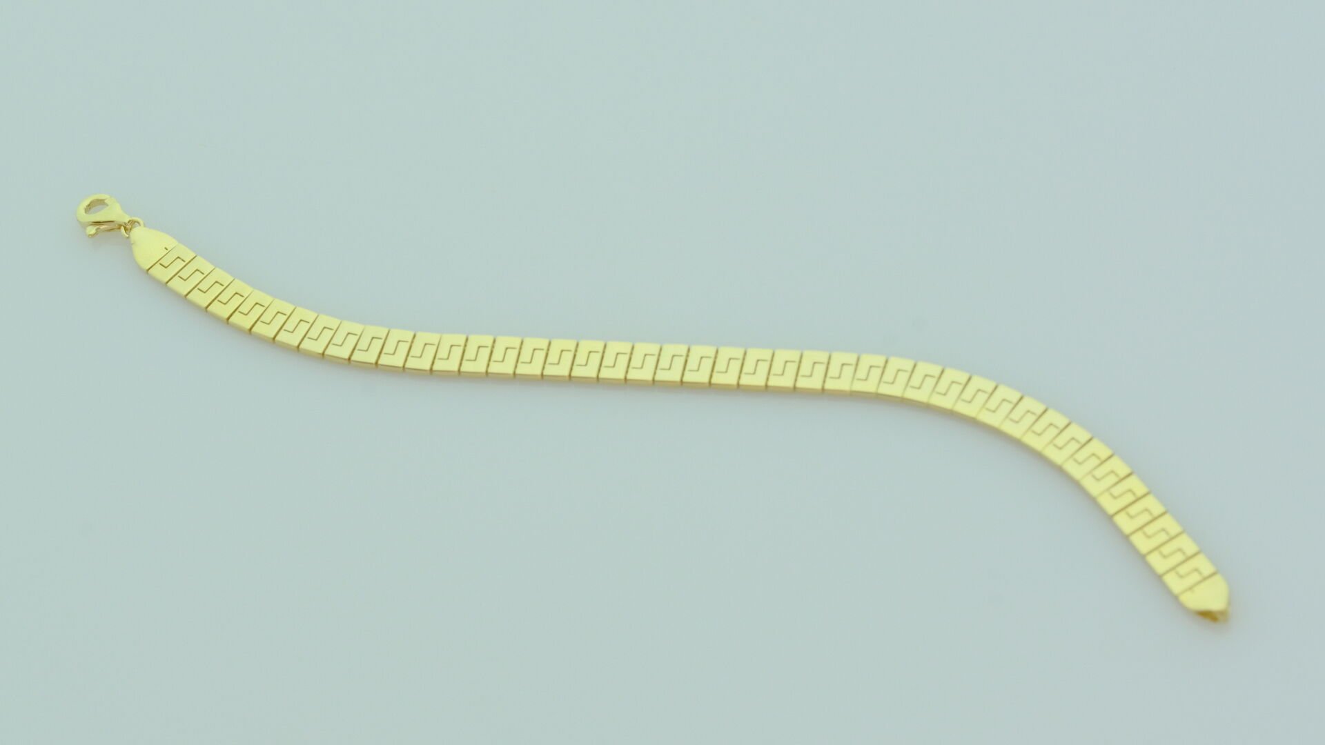 Altın Geometrik Desenli Bileklik