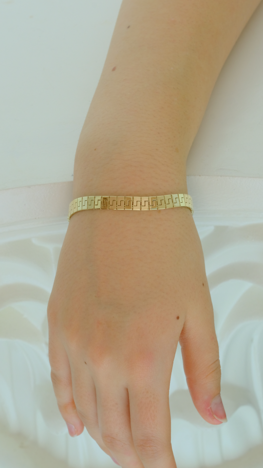 Altın Geometrik Desenli Bileklik