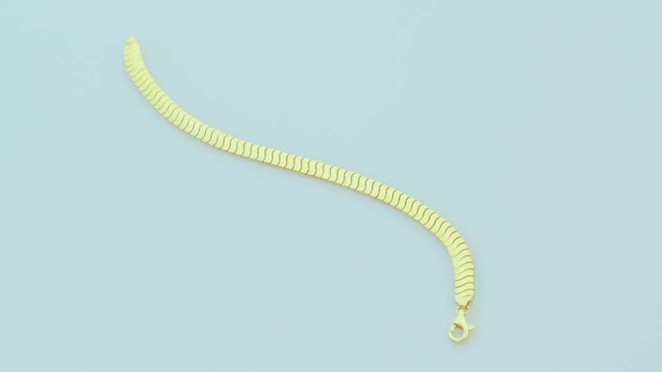 Altın Dalga Desenli Şık Bileklik