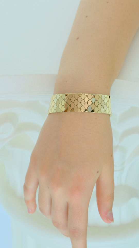 Altın Pul Desenli Şıklık Bileklik